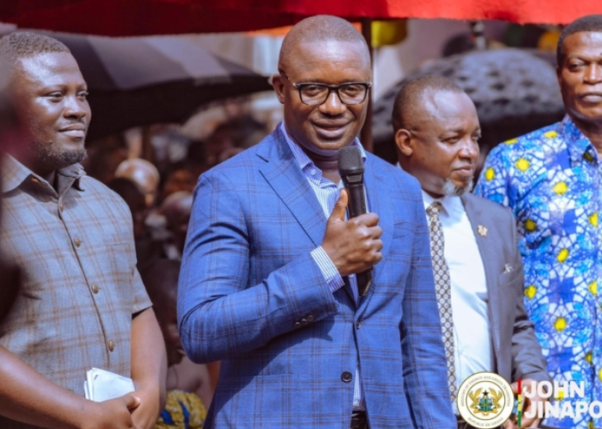 Energy Minister assures Otumfuo of improved power supply in Kumasi