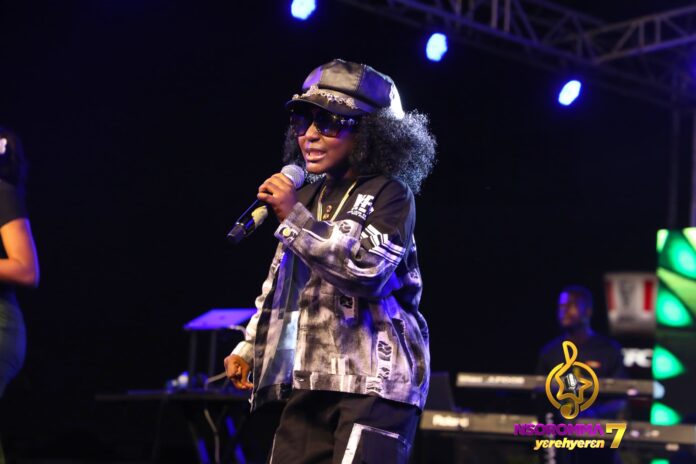 Nsoromma S7 finale: Queen Assy kicks off show with goosebump-inducing performance