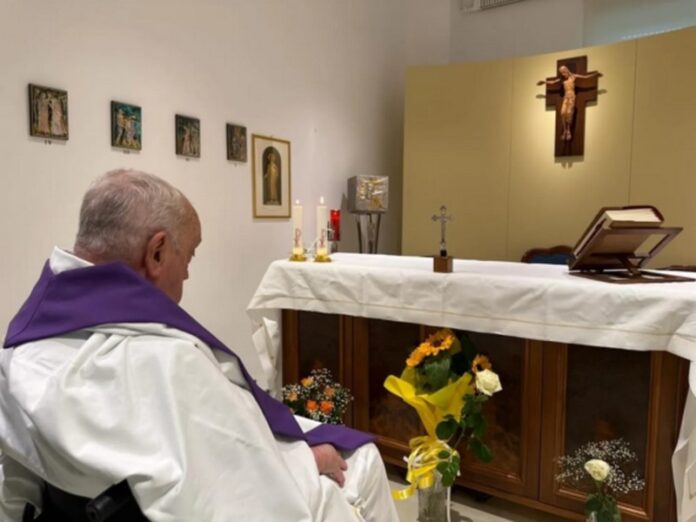 The Vatican had not released any photos of the pope since he was admitted to hospital