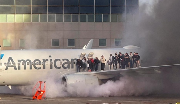 American Airline plane