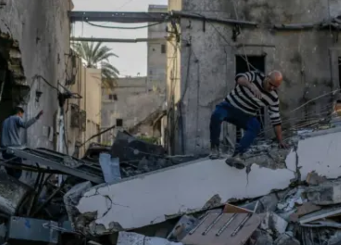 Israeli air strike destroys part of last functioning hospital in Gaza City