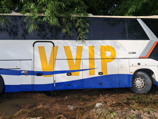Driver of VVIP bus swallowed by overflowing River Okye shares harrowing experience Driver of VVIP bus swallowed by overflowing River Okye shares harrowing experience