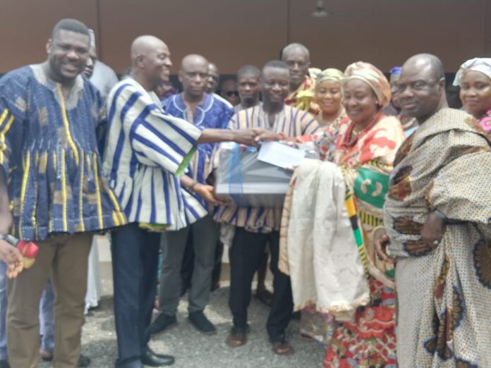 Dan Botwe establishes community based scholarship for Okere