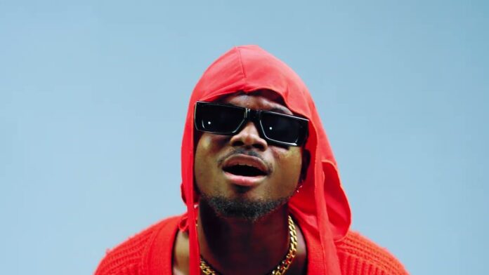 Video Thumbnail: Kuami Eugene - Awoo Mawugne (Clip Video Officiel)