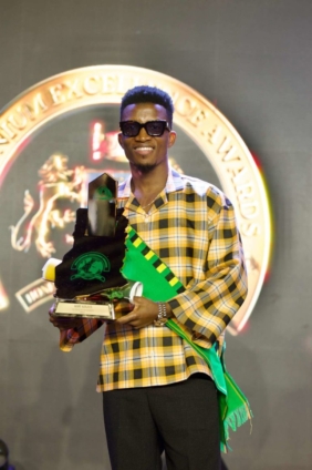 Kofi Kinaata