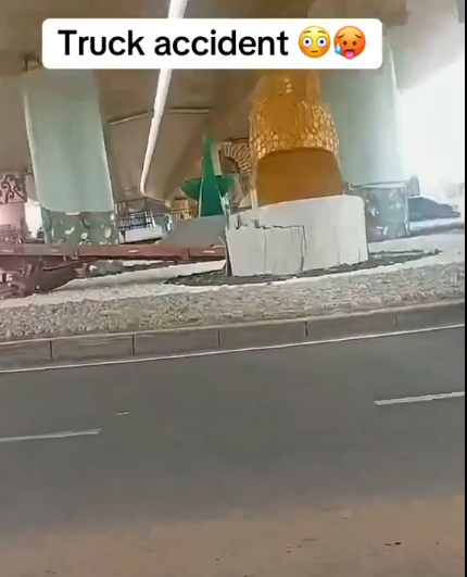 Trailer crashes into newly constructed flowerpot flyover pillars