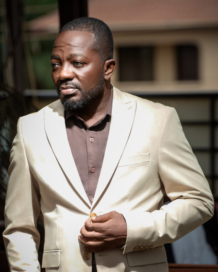 Obeng Kwaku Andy, aka Papa Myxtro, host of Asempa FM's Ultimate Sports show Obeng Kwaku Andy, aka Papa Myxtro, host of Asempa FM's Ultimate Sports show