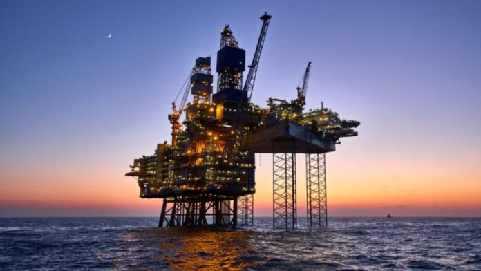 Crude-Oil-Applikationsbild-Website_2400_1350px-754x424 (Copy)