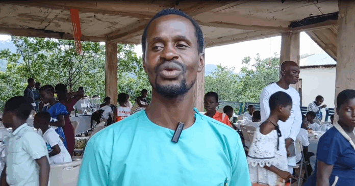 The Deputy Director of Rescue Holy Land Orphanage in Denkyira Buabinso, Prince Adu Boateng, has appealed to the public to consistently support orphanage homes throughout the year rather than only during festive occasions.