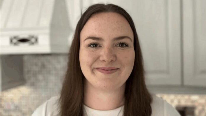 After 18 months of job hunting, Caitlin finally got a job as a trainee accountant in London and will start in September