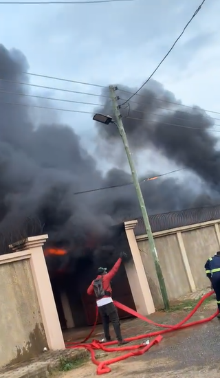 Fire razes warehouse at Lartebiokorshie Fire razes warehouse at Lartebiokorshie