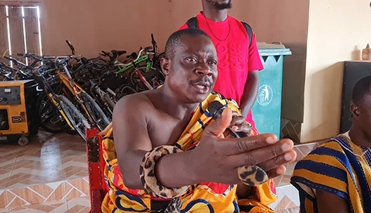 Gwira Banso Chief rewards residents for arresting galamsey operators Gwira Banso Chief rewards residents for arresting galamsey operators